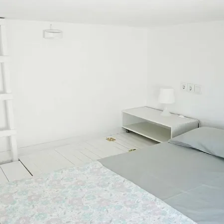 Karras Apartment Nea Vrasna
