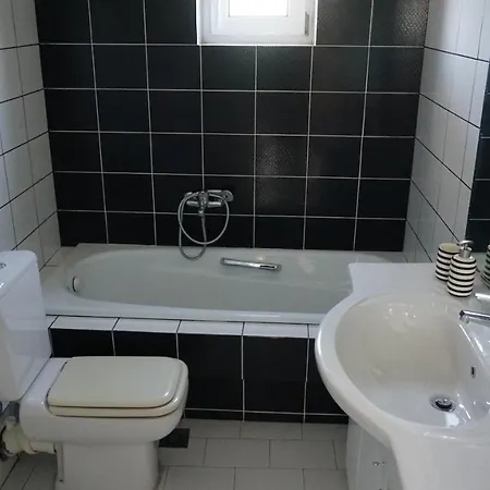 شقة Karras Vrasná