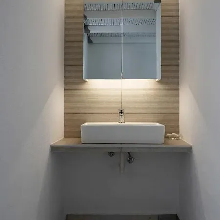 شقة Karras Vrasná