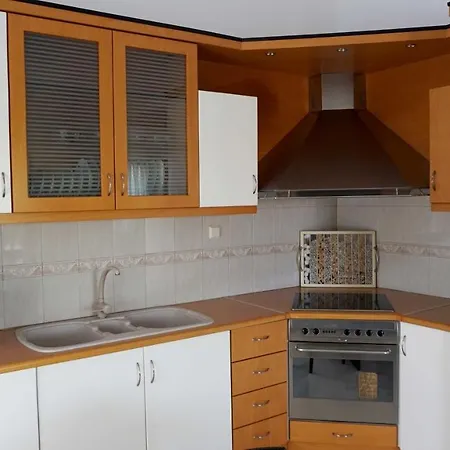 Apartment Karras Nea Vrasna